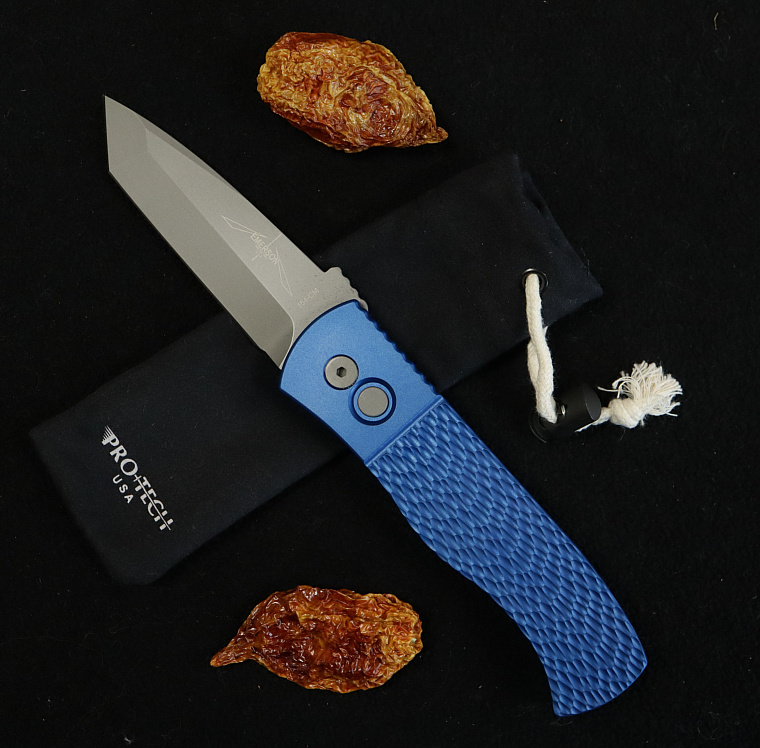 Pro-Tech CQC7 Auto Blue Tanto 154CM