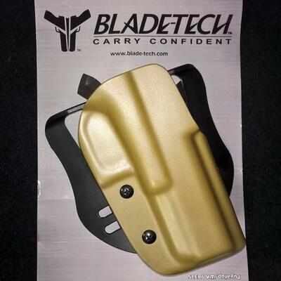 Blade-Tech OWB Holster for Glock 17, 22... Barva DARK EARTH